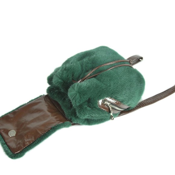 Women\'s real mink backpacks are of high quality
